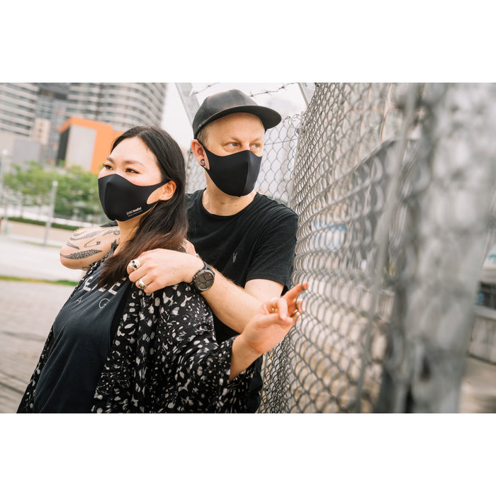 Pacsafe Viraloff facemask in black or alo grey