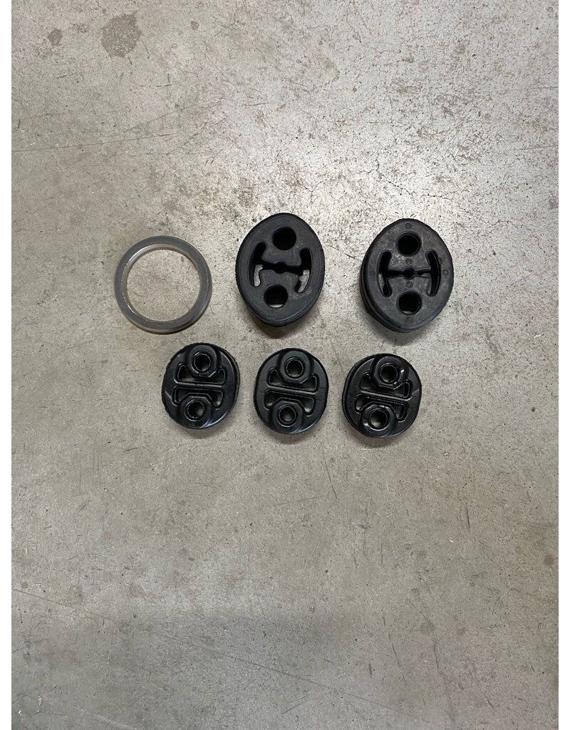 Polmo Uitlaatset, Tussendemper + Einddemper Toyota Yaris 1.3