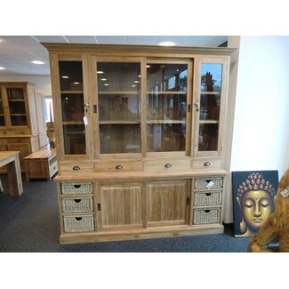 Vitrinekast met Manden