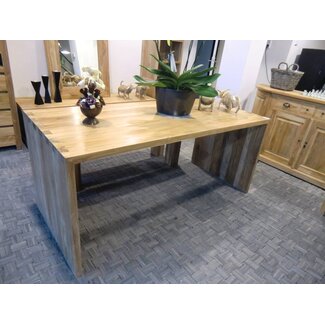 Kubus-U Tafel met zwaluwstaarten