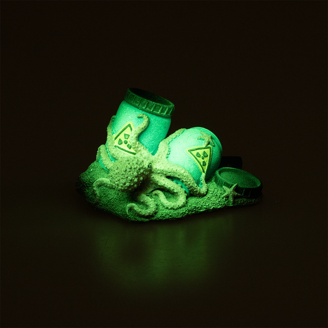 Radioactieve vaten met octopus S - Glow in the dark