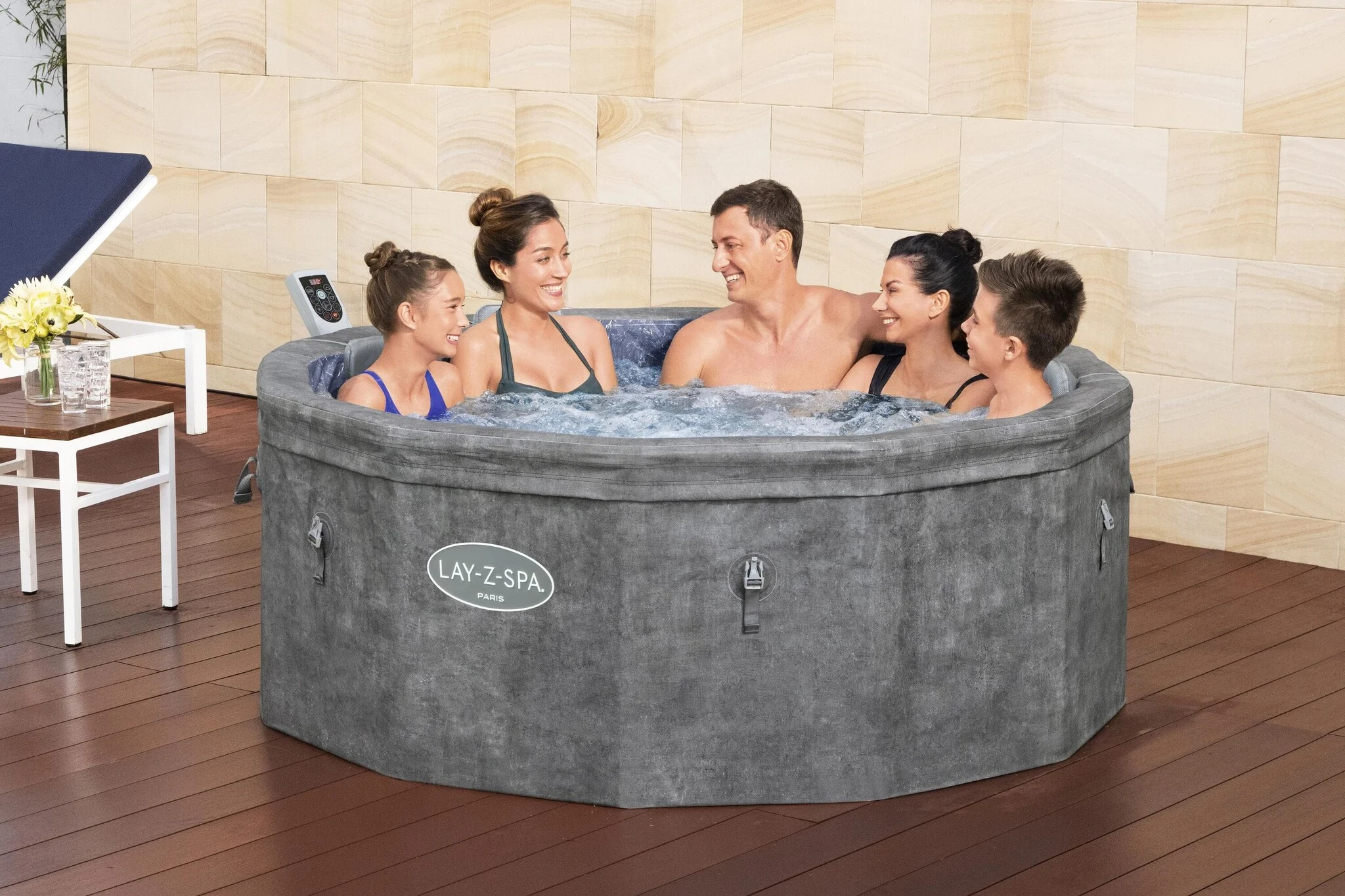 Ontspan in stijl met de Lay-Z-Spa Carrara Airjet 6 grijs steen