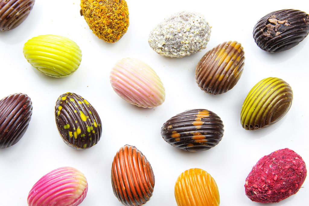 Assorted chocolate Easter eggs in box  - 750 g