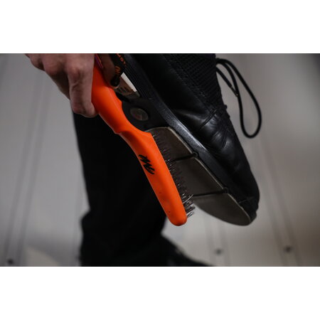 Motiv Giant Shoe Brush