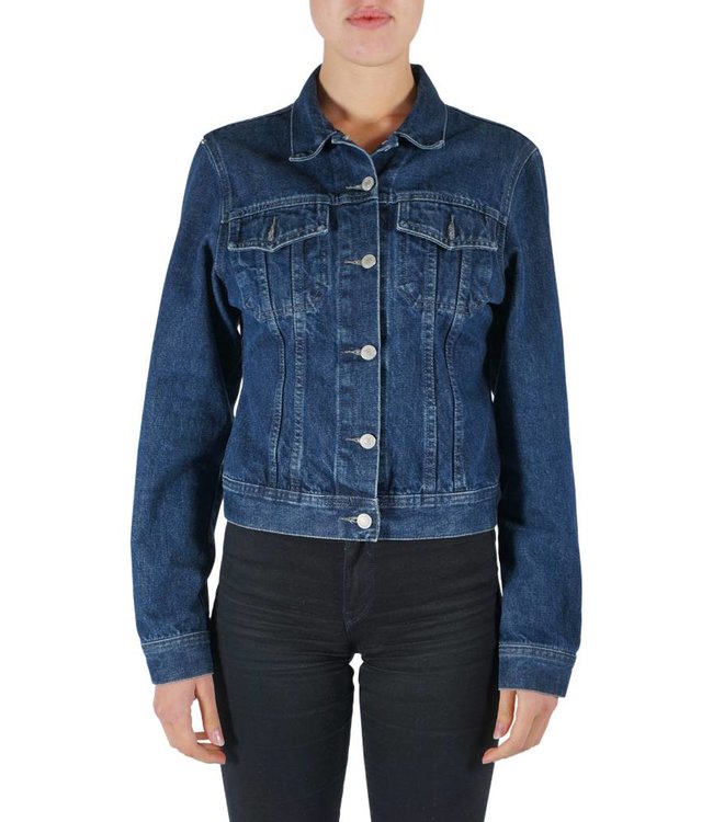 Vintage Jackets: Y2K Denim Jackets