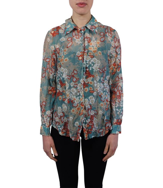 Vintage Tops: Romantic Blouses