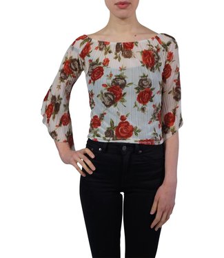 Vintage Tops: Romantic Blouses