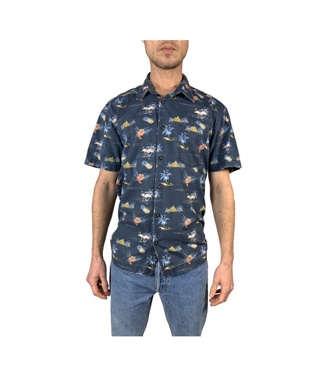 Vintage Shirts: Y2K Print Shirts