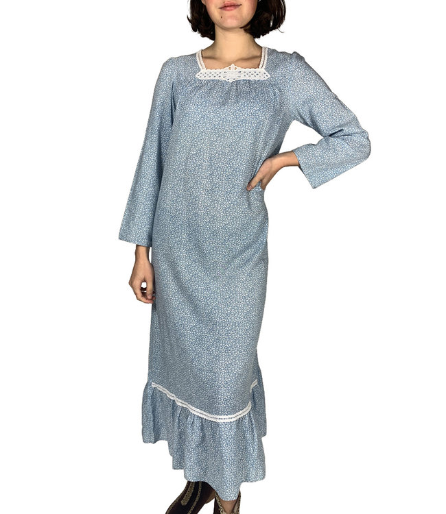 Vintage Sets & Suits: Nightgowns