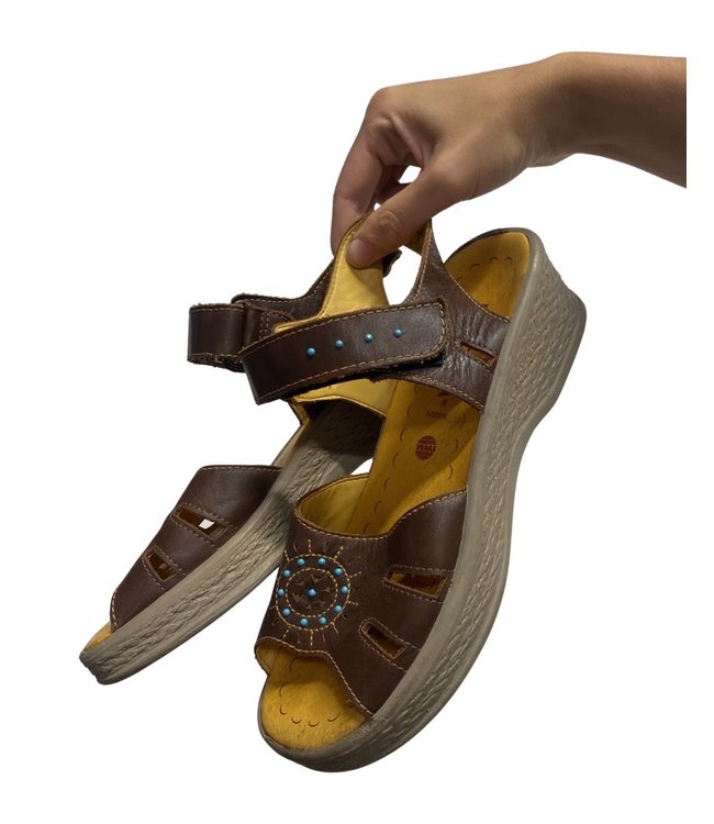 Vintage Shoes: Sandals