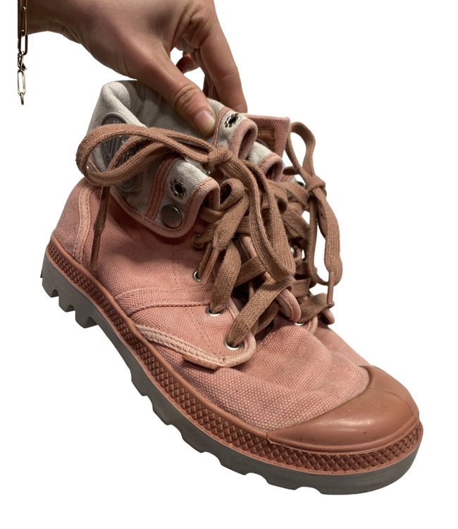 Vintage Shoes: Palladiums