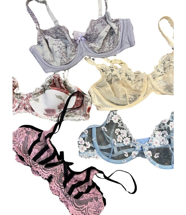 Costumes & Ensembles Vintage: Soutien-Gorges Y2K