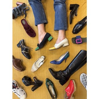SHOES & BOOTS