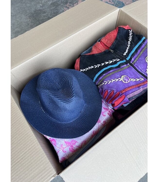 Curated Vintage Box: Y2K Summer Mix (40kg)