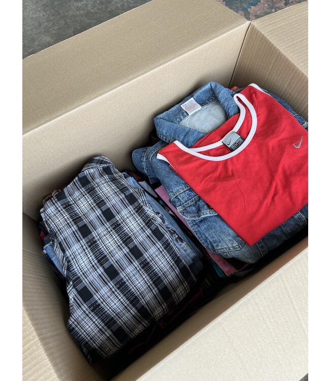 Curated Vintage Box: Y2K Summer Mix (40kg)