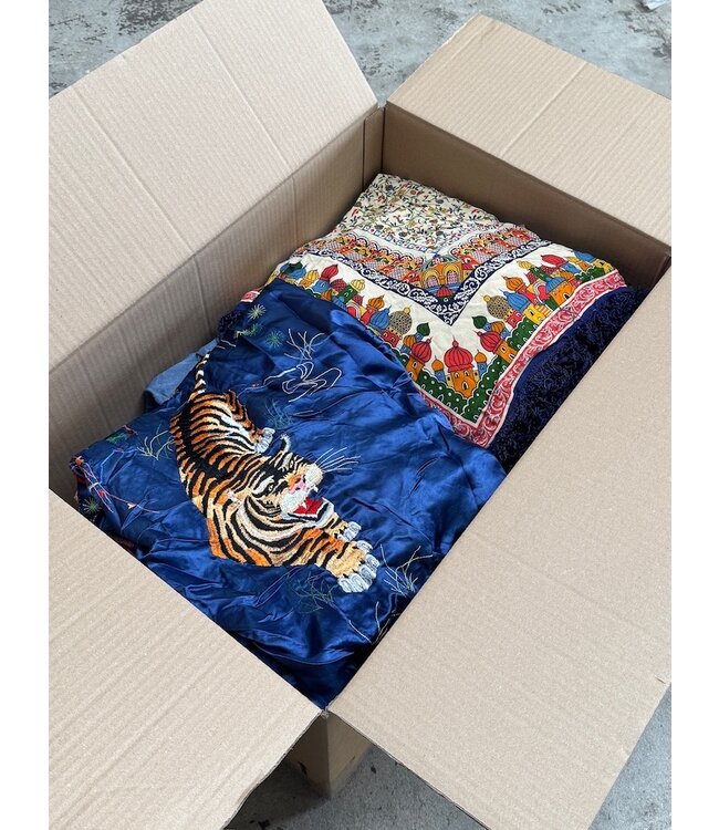 Curated Vintage Box: Festival / Bohemian Mix (40kg)