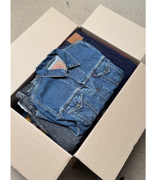 Curated Vintage Box:  Levi's Mix (40kg)