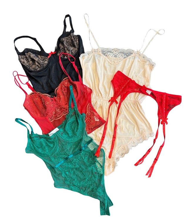 Vintage Sets & Suits: Lingerie