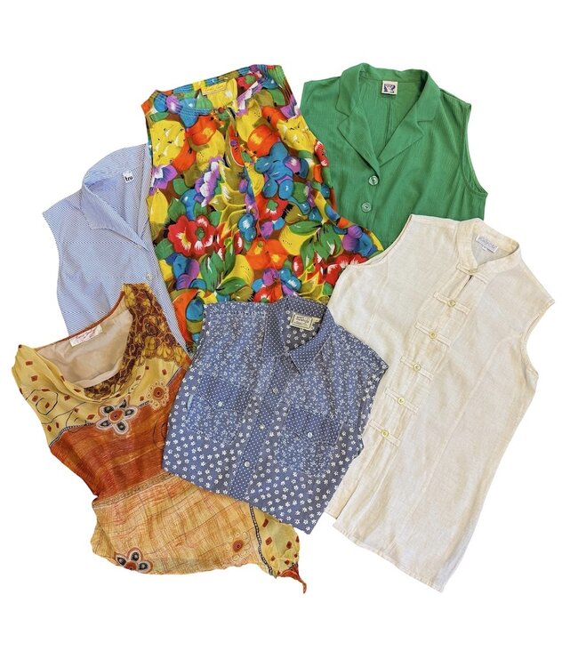 Vintage Tops: Sleeveless Blouses