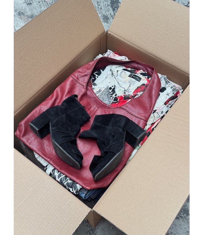 Curated Vintage Box: Y2K Fall / Winter Mix (40kg)