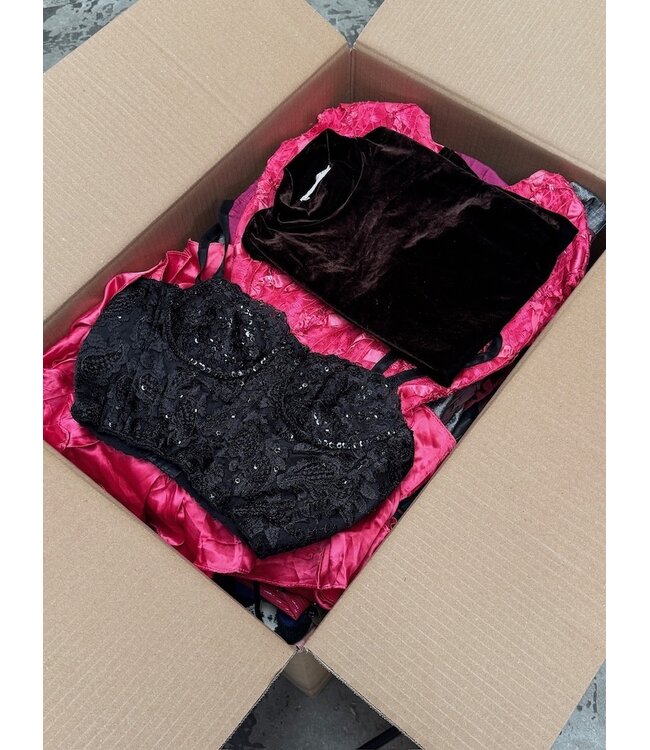 Curated Vintage Box: Festive Season