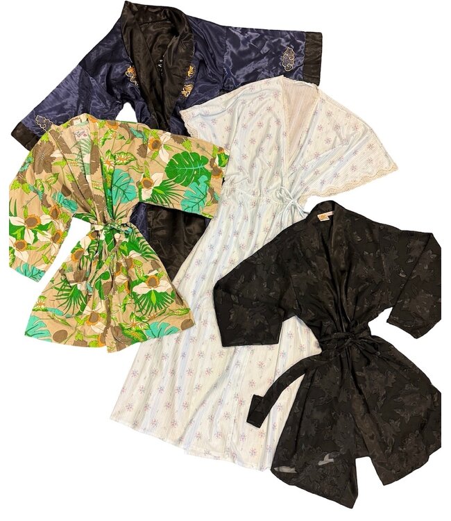 Vintage Dresses: Kimono-Style Morning Robes