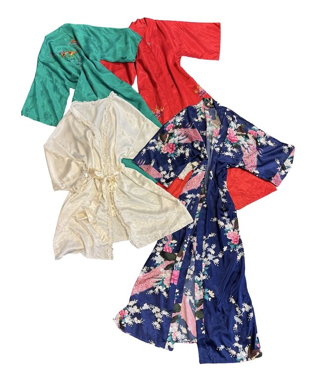 Vintage Dresses: Kimono-Style Morning Robes