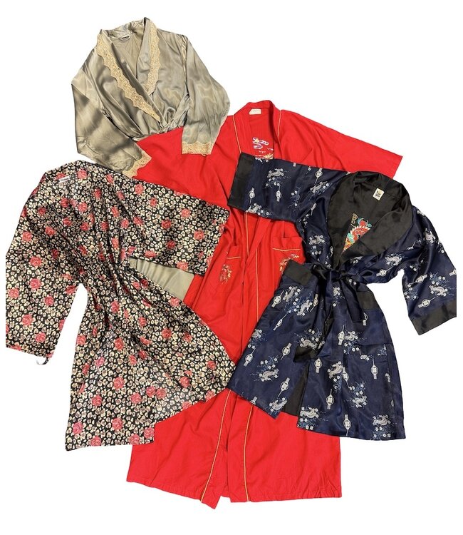 Vintage Dresses: Kimono-Style Morning Robes