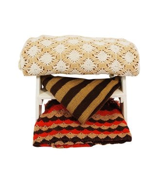 Vintage Blankets: Knitted Blankets