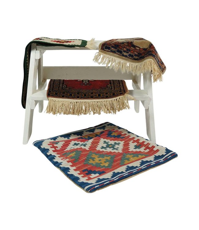 Vintage Carpets: Small Persian / Moroccan Carpets