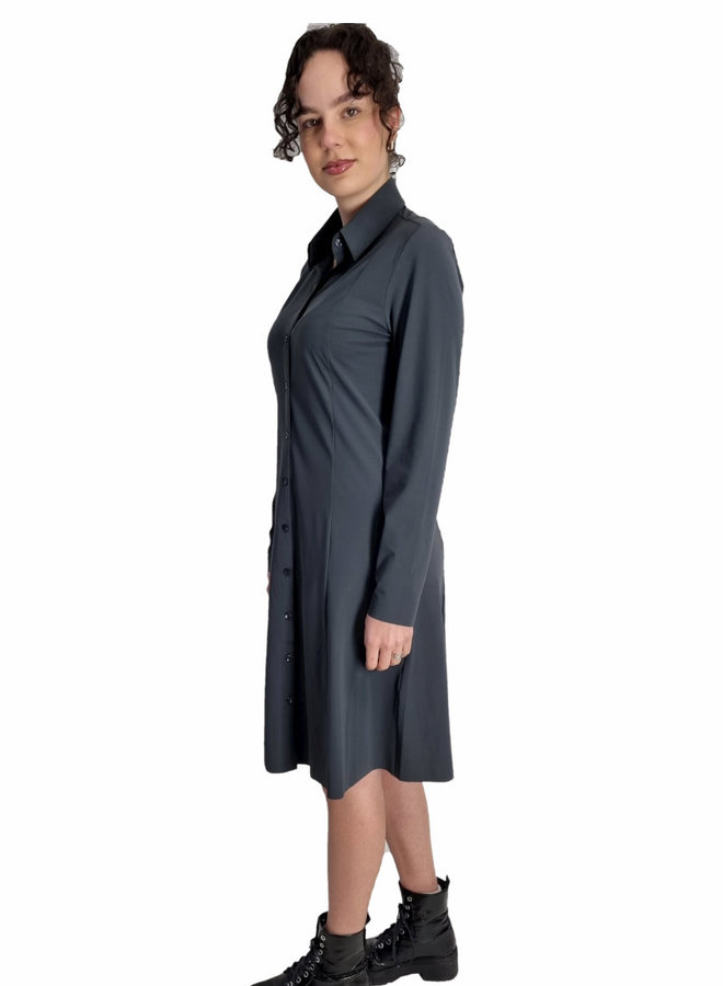 Tailliertes Kleid aus Stretch *grey