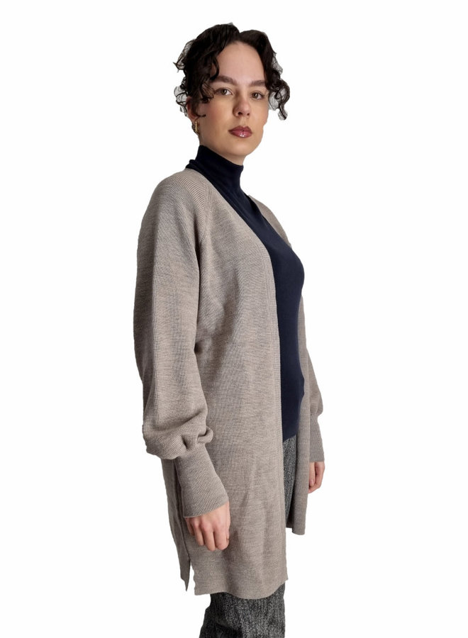 Langer Cardigan aus feiner Wolle *sand