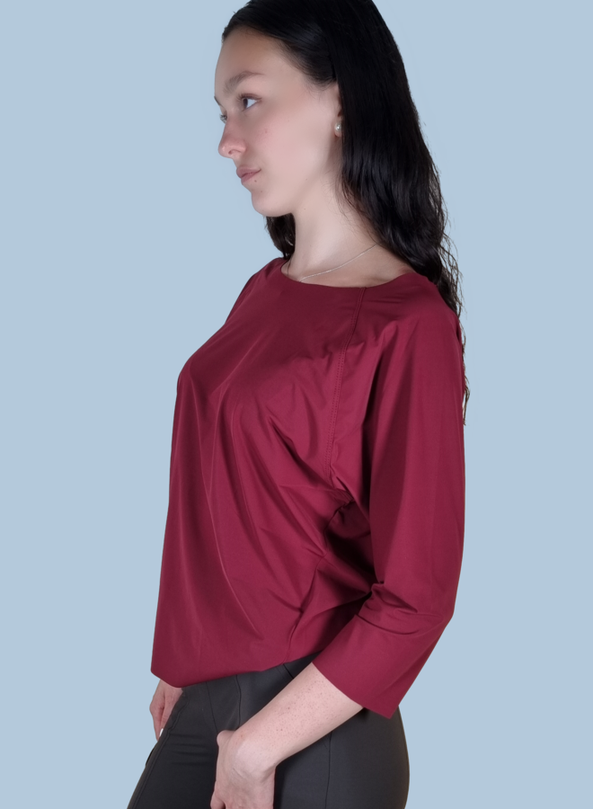 Shirt aus Traveljersey mit U-Neck *red wine