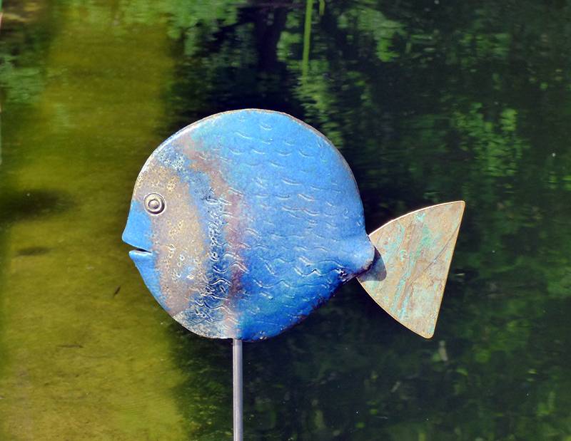 Handgetöpferter Keramik- Plattfisch - Gärten für Auge & Seele