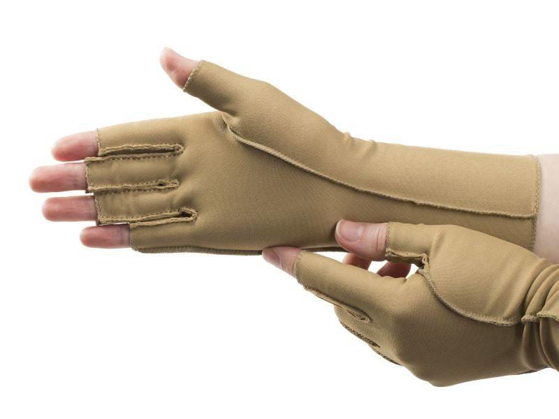 Isotoner therapeutic edema gloves open fingers