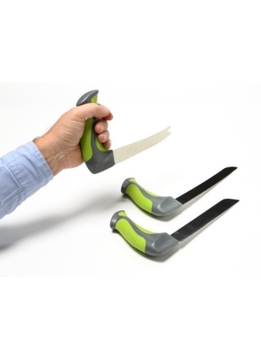 Kitchen knife with ergonomic handle