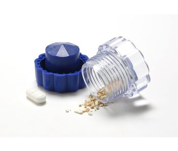Compact pills smasher with storage