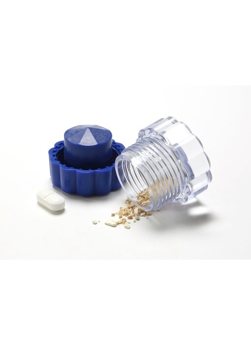 Compact pills smasher with storage