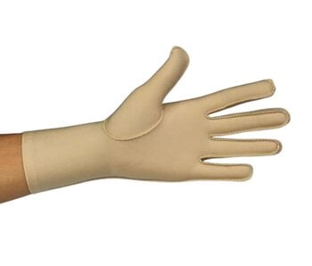 Oedeem handschoen tot over de pols
