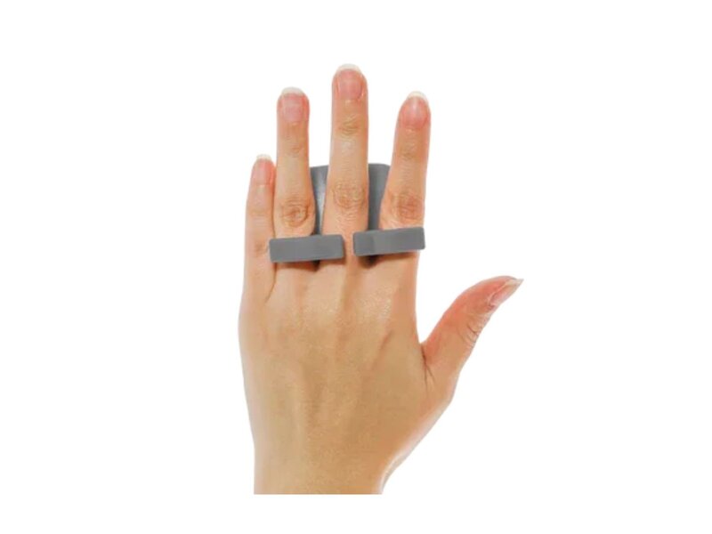Éplucheur ergonomique avec prise pour les doigts