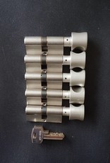 S2skg**S 5 gelijk sluitende knopcilinders 60 mm 30-30 6 genummerde sleutels