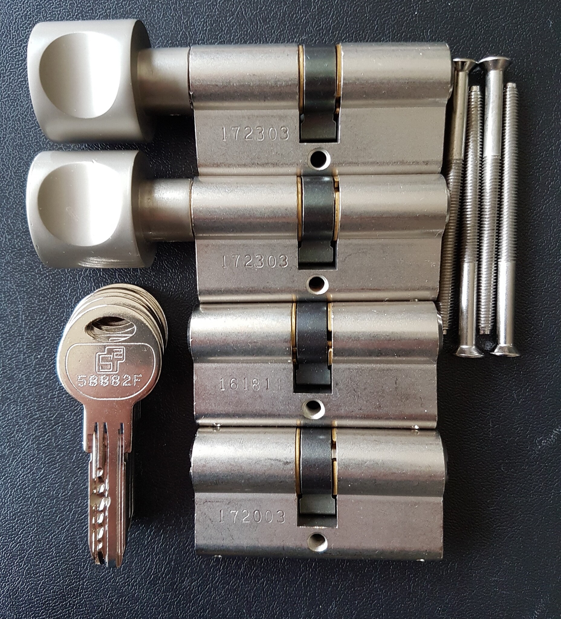 S2skg**F Knopcil  75 mm knop45-30 3 keersleutels