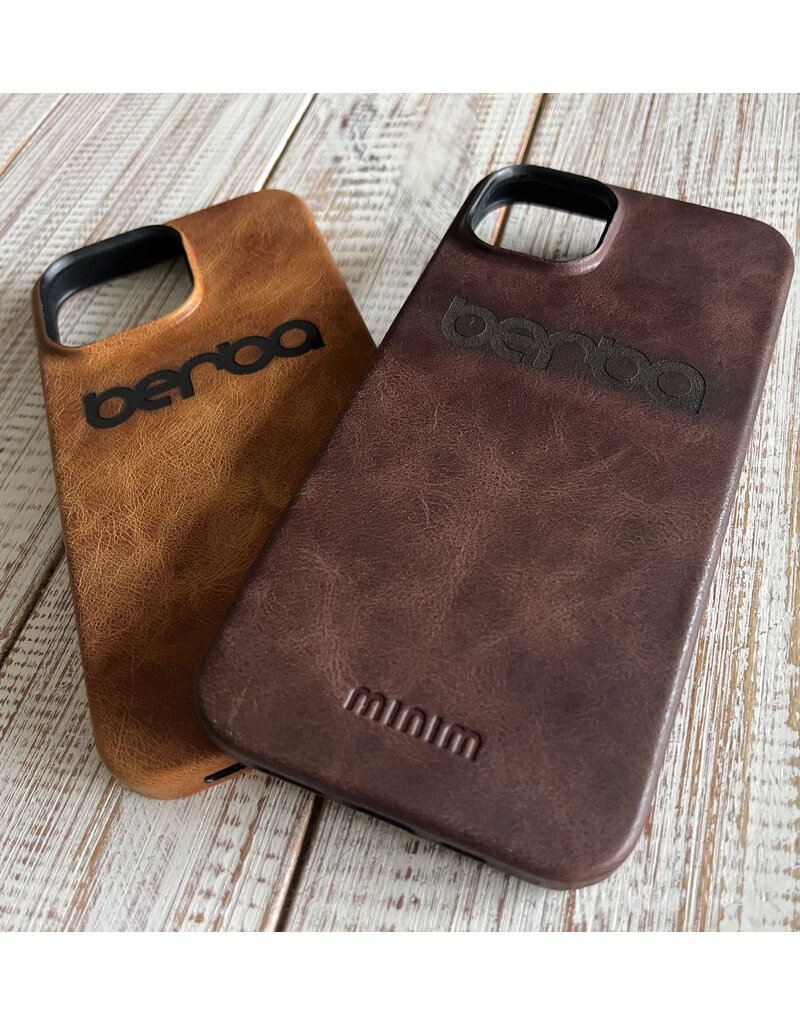 Minim iPhone 15/Plus/Pro/Pro Max Handyhülle Back Cover Cognac