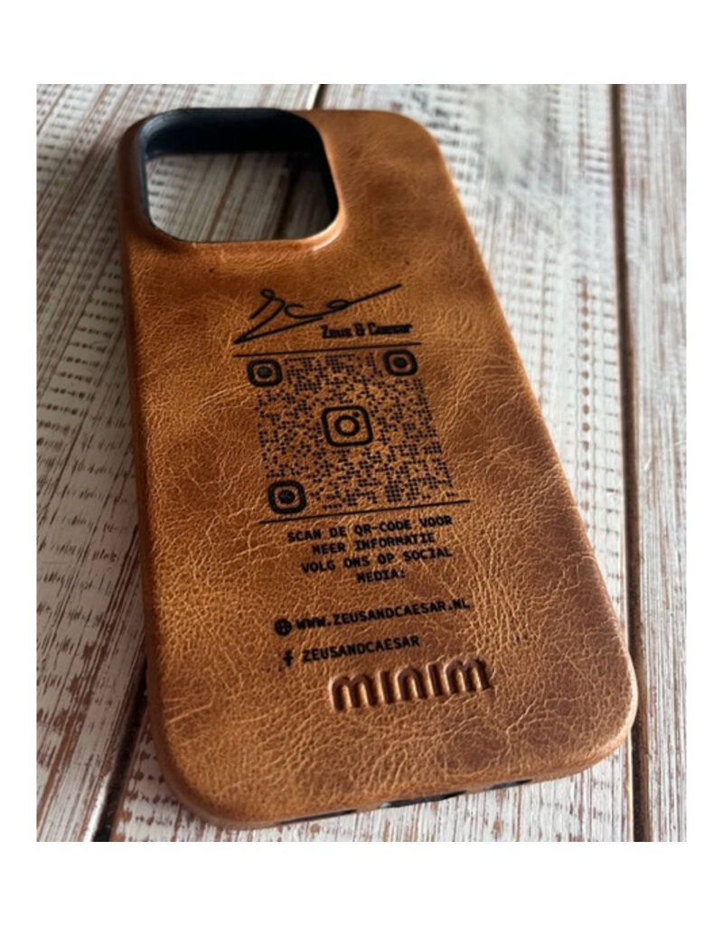 Minim iPhone 15/Plus/Pro/Pro Max Handyhülle Back Cover Cognac