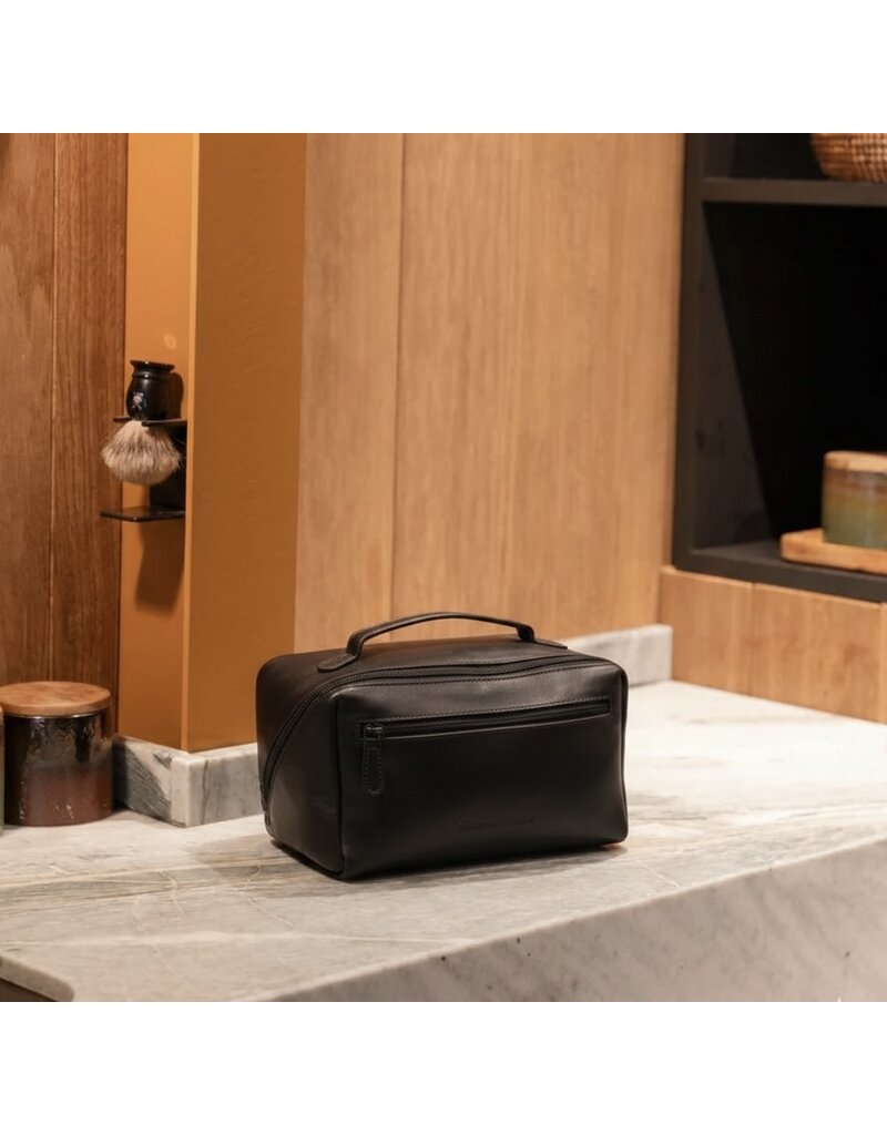 The Chesterfield Brand Leren Toilettas XL Zwart Trevia
