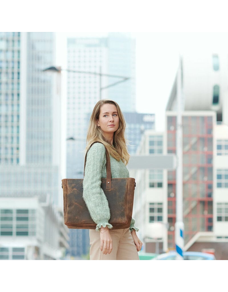 Plevier Hopper Laptoptasche aus Leder 15,6 Zoll mit RFID Personalisierbar
