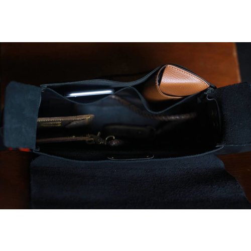 Trip Machine Messenger Bag - Black