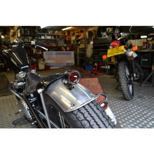 CNC gefr√§stes Vintage Rücklicht rot