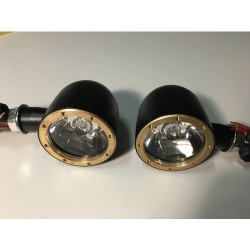 Feu arrière à LED avec clignotants intégrés - usinage CNC