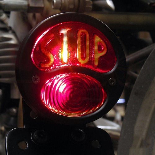 MCU Support de plaque + éclairage type Vintage Stop